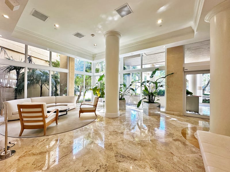 Isola Brickell Key - Lobby